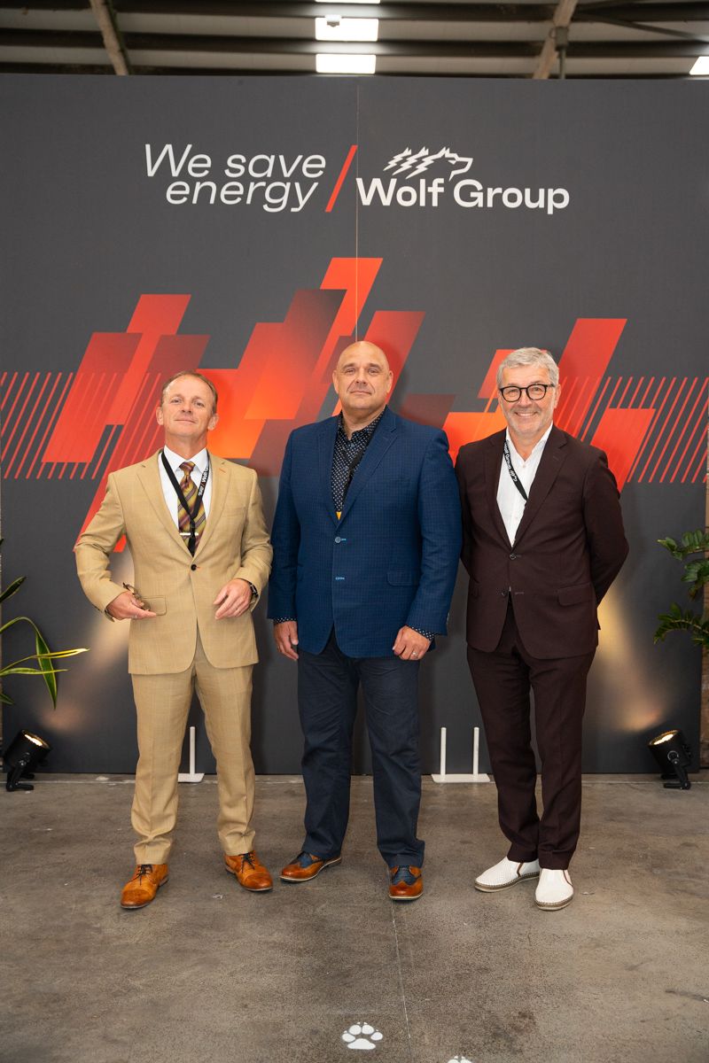 Kubalu_WolfGroup_baja-06640